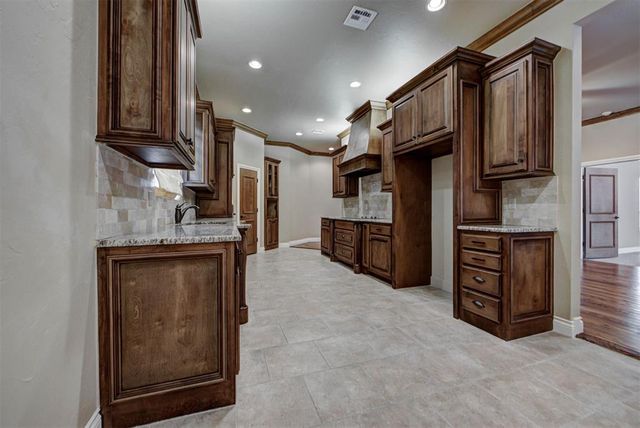 90 Olde Village Way, Edmond, OK 73013