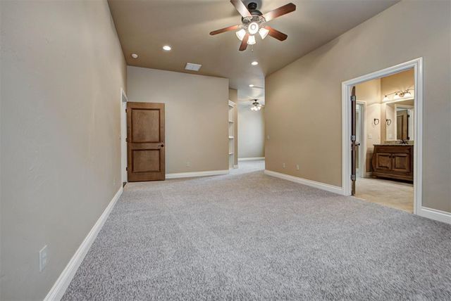 90 Olde Village Way, Edmond, OK 73013