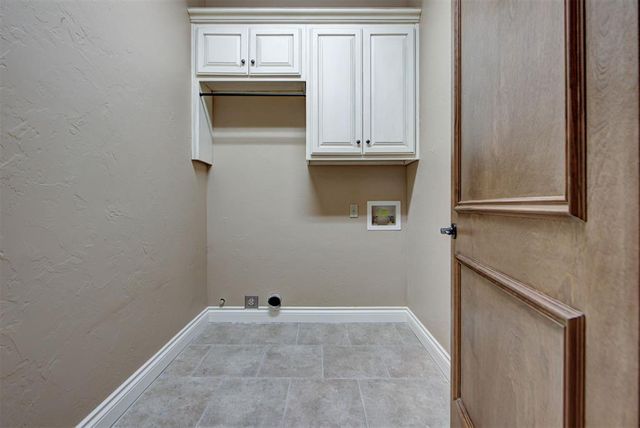 90 Olde Village Way, Edmond, OK 73013