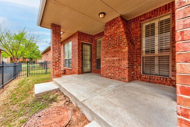 90 Olde Village Way, Edmond, OK 73013