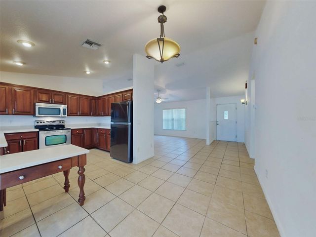 203 N DUSS STREET, New Smyrna Beach, FL 32168