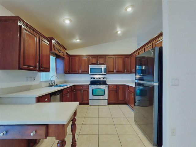 203 N DUSS STREET, New Smyrna Beach, FL 32168