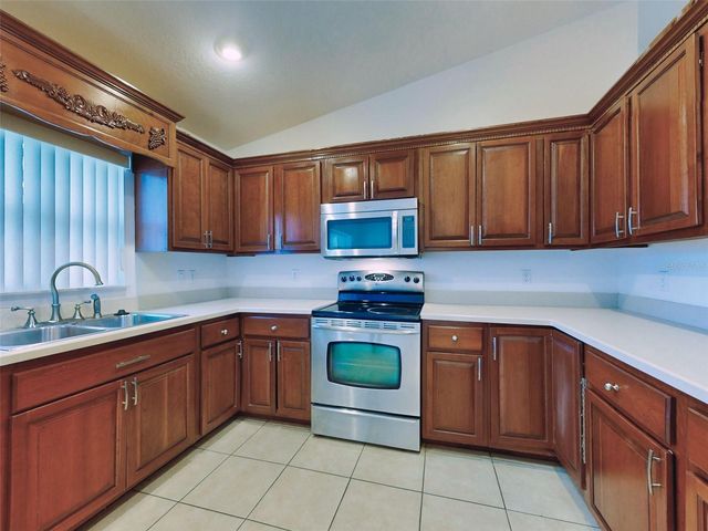 203 N DUSS STREET, New Smyrna Beach, FL 32168