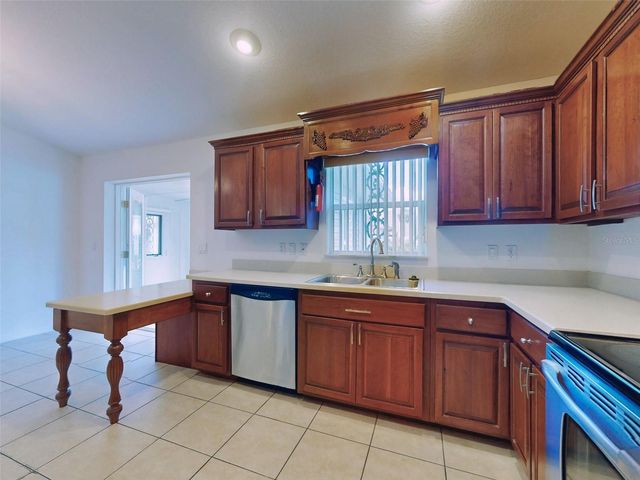 203 N DUSS STREET, New Smyrna Beach, FL 32168