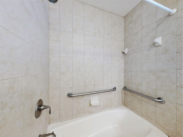 203 N DUSS STREET, New Smyrna Beach, FL 32168