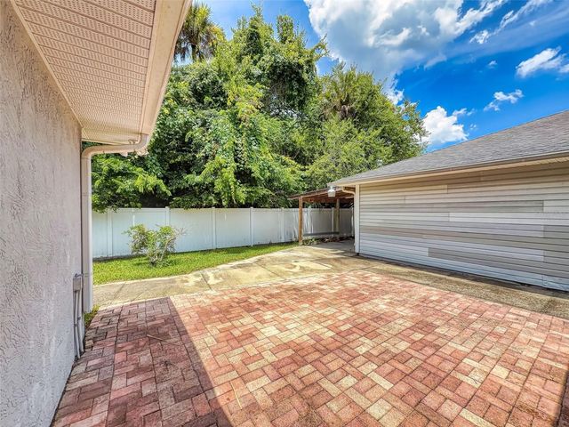 203 N DUSS STREET, New Smyrna Beach, FL 32168