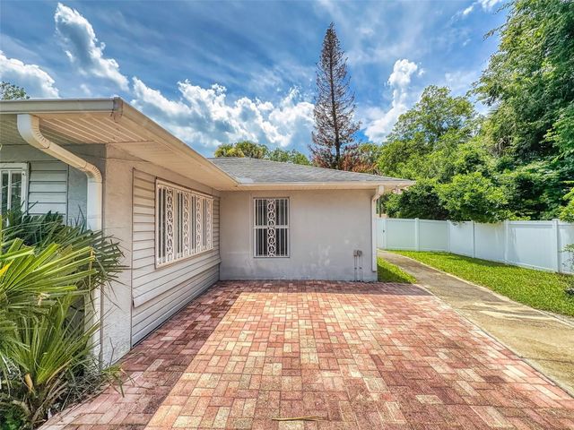 203 N DUSS STREET, New Smyrna Beach, FL 32168