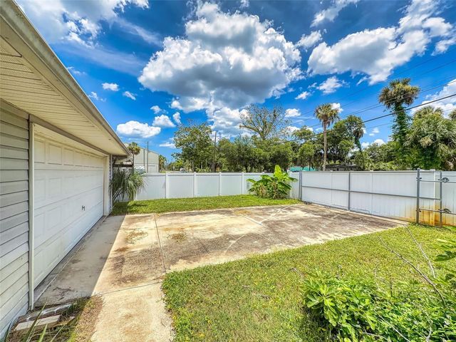 203 N DUSS STREET, New Smyrna Beach, FL 32168