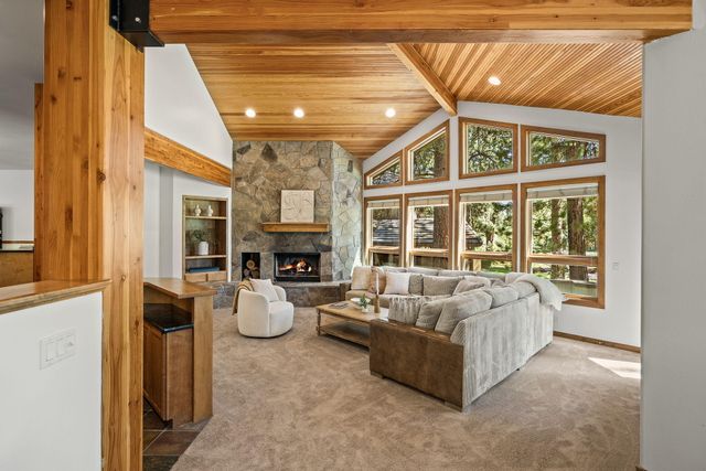60766 Golf Village Loop, Bend, OR 97702