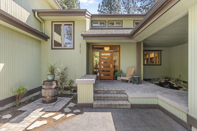 60766 Golf Village Loop, Bend, OR 97702