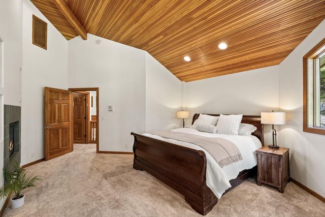 60766 Golf Village Loop, Bend, OR 97702