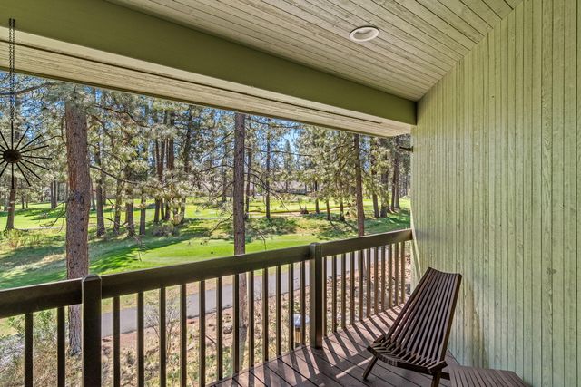 60766 Golf Village Loop, Bend, OR 97702