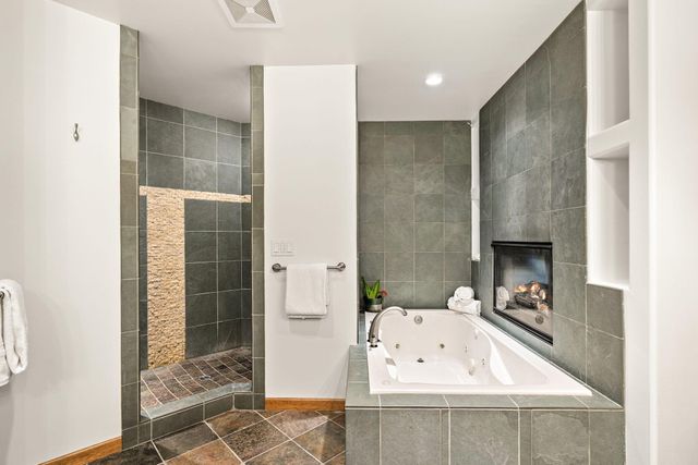 60766 Golf Village Loop, Bend, OR 97702