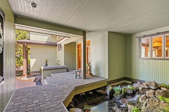 60766 Golf Village Loop, Bend, OR 97702