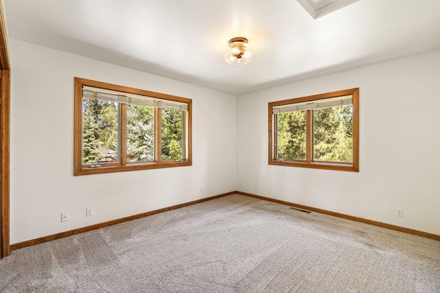 60766 Golf Village Loop, Bend, OR 97702