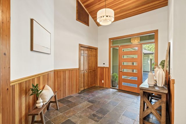 60766 Golf Village Loop, Bend, OR 97702