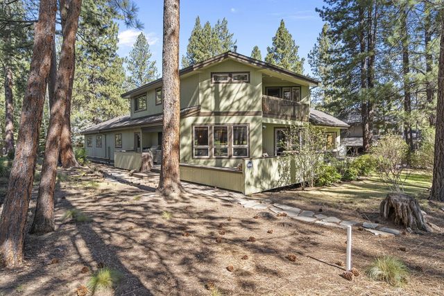 60766 Golf Village Loop, Bend, OR 97702