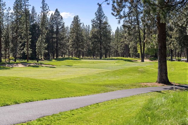 60766 Golf Village Loop, Bend, OR 97702