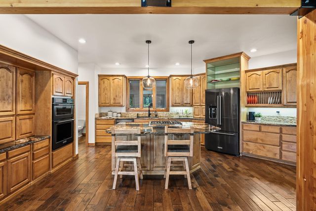 60766 Golf Village Loop, Bend, OR 97702