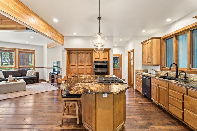 60766 Golf Village Loop, Bend, OR 97702