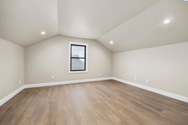 184 Taylor Lane, Pasco, WA 99301