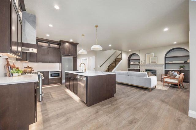 184 Taylor Lane, Pasco, WA 99301