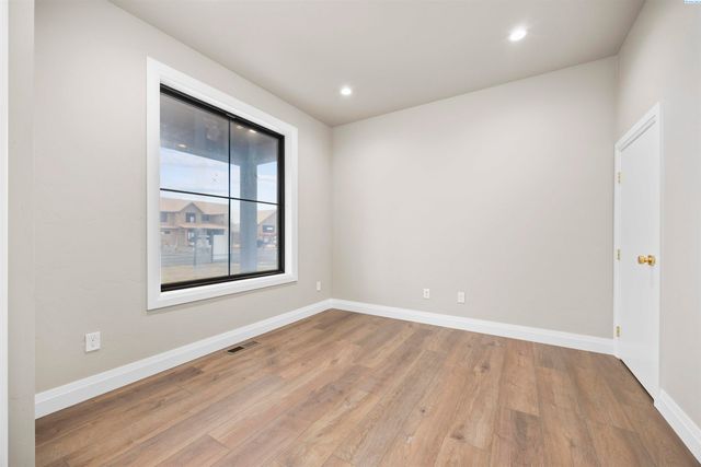 184 Taylor Lane, Pasco, WA 99301