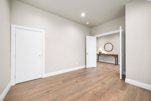 184 Taylor Lane, Pasco, WA 99301