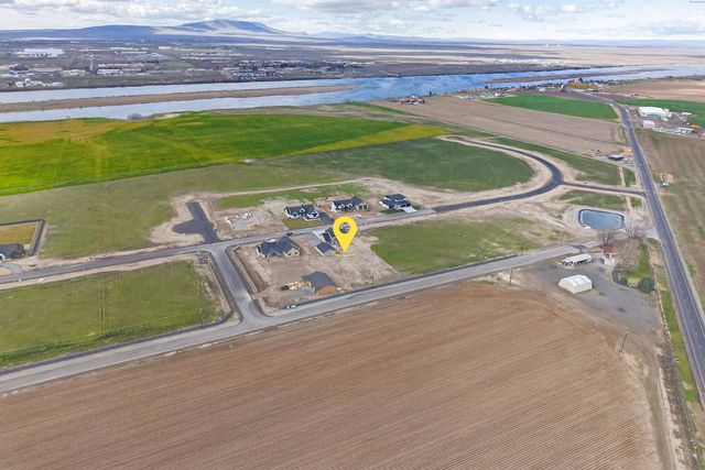 184 Taylor Lane, Pasco, WA 99301