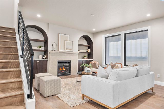 184 Taylor Lane, Pasco, WA 99301