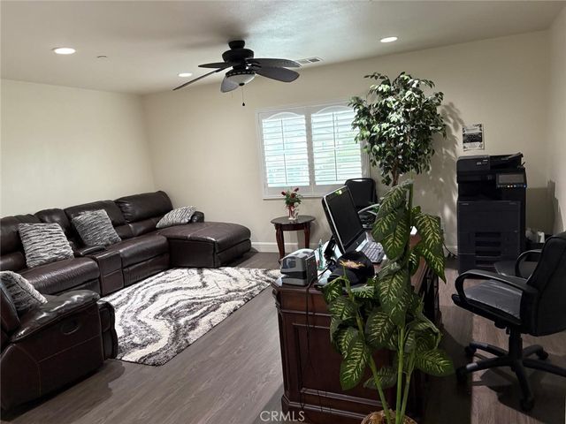 6111 Peregrine Drive, Jurupa Valley, CA 91752