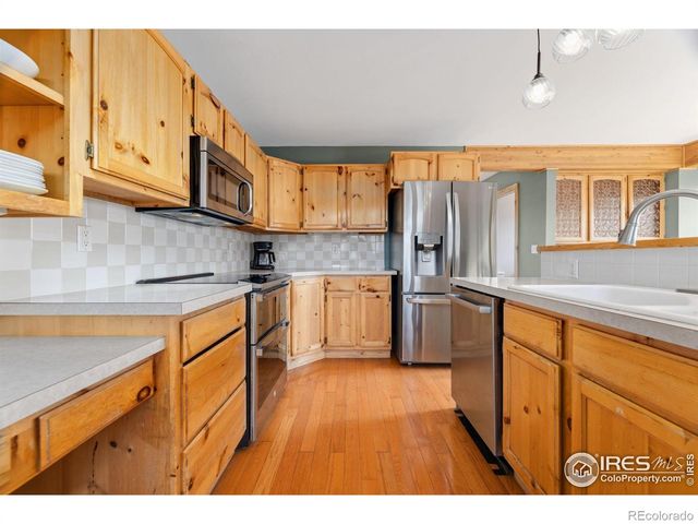 532 Elkridge Drive, Glen Haven, CO 80532