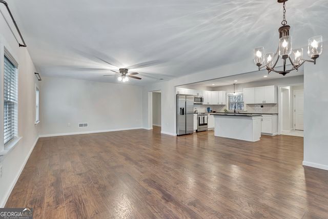 15 Glen Cannon Trail, Newnan, GA 30265