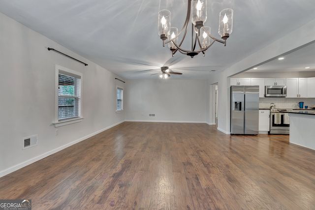 15 Glen Cannon Trail, Newnan, GA 30265