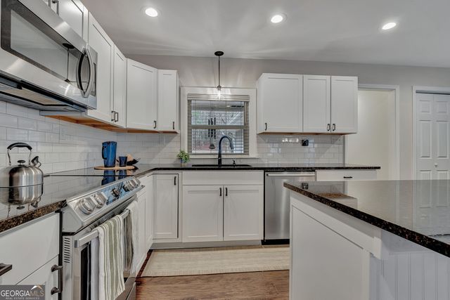 15 Glen Cannon Trail, Newnan, GA 30265