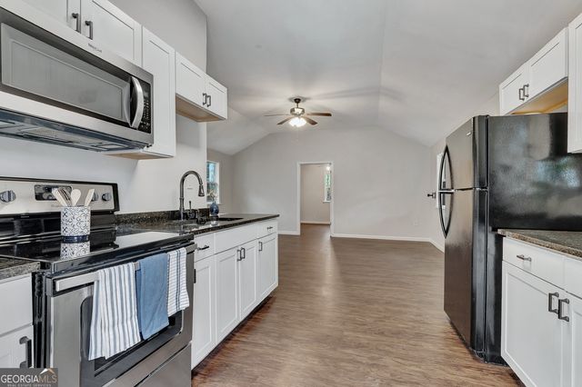 15 Glen Cannon Trail, Newnan, GA 30265