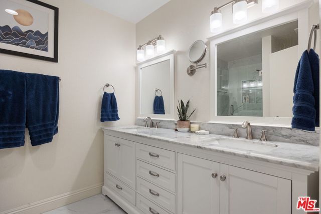 15325 Magnolia Boulevard 108, Sherman Oaks, CA 91403