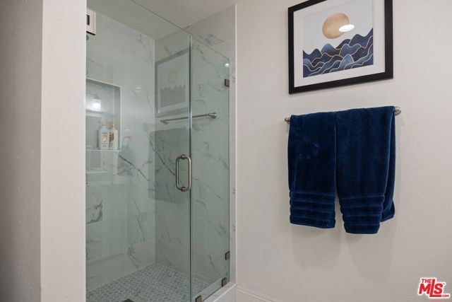 15325 Magnolia Boulevard 108, Sherman Oaks, CA 91403