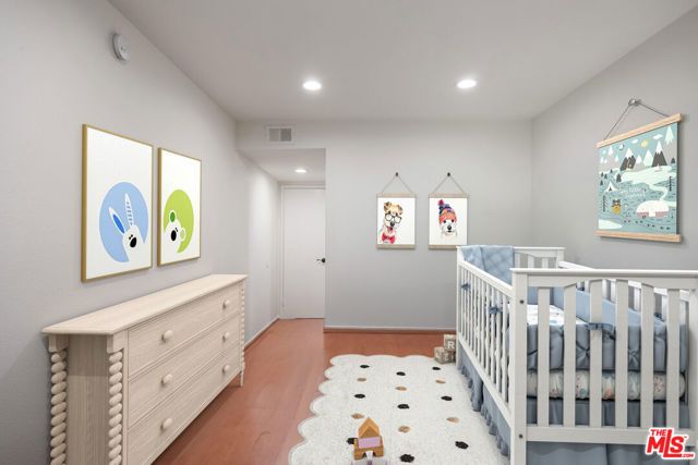 15325 Magnolia Boulevard 108, Sherman Oaks, CA 91403