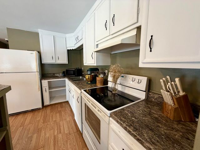 24 Moore Street, Champlain, NY 12919