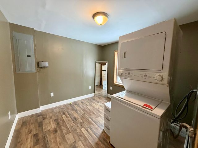 24 Moore Street, Champlain, NY 12919