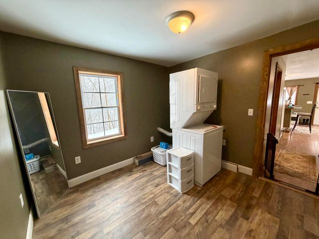 24 Moore Street, Champlain, NY 12919