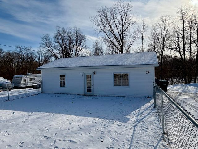 24 Moore Street, Champlain, NY 12919