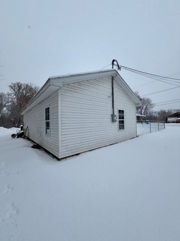 24 Moore Street, Champlain, NY 12919