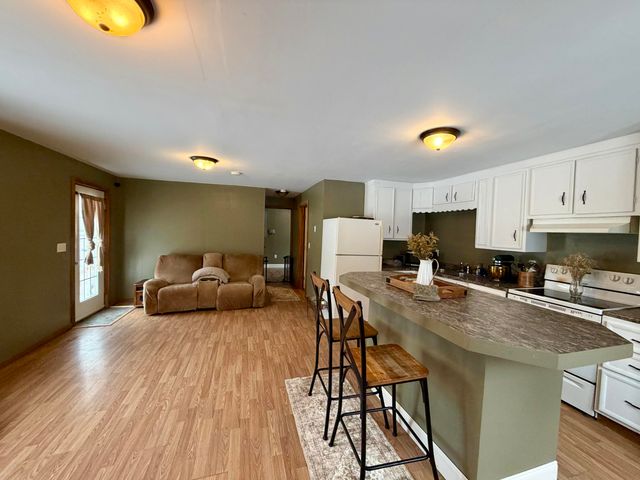 24 Moore Street, Champlain, NY 12919