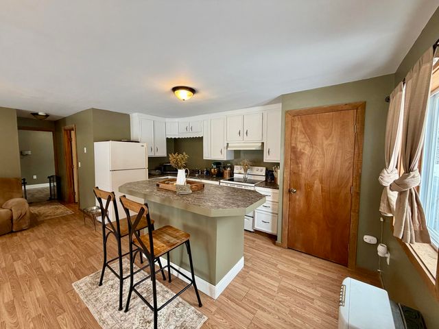 24 Moore Street, Champlain, NY 12919