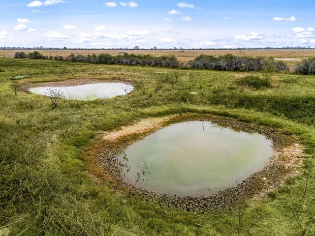 1187 & 1201 Ramsey Road, Alleyton, TX 78935