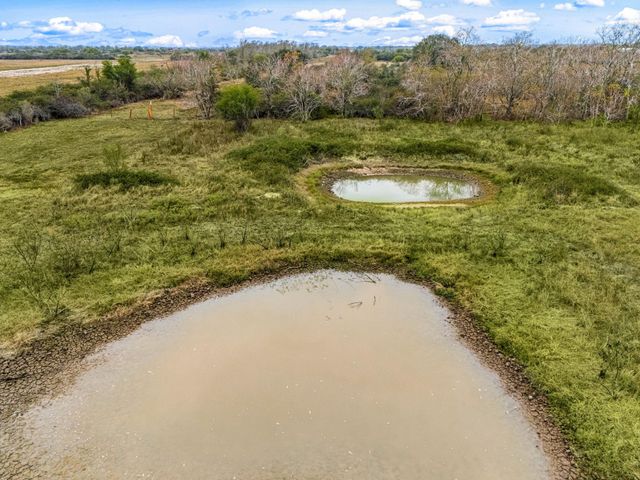 1187 & 1201 Ramsey Road, Alleyton, TX 78935