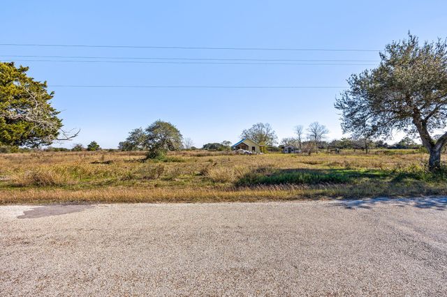 1187 & 1201 Ramsey Road, Alleyton, TX 78935