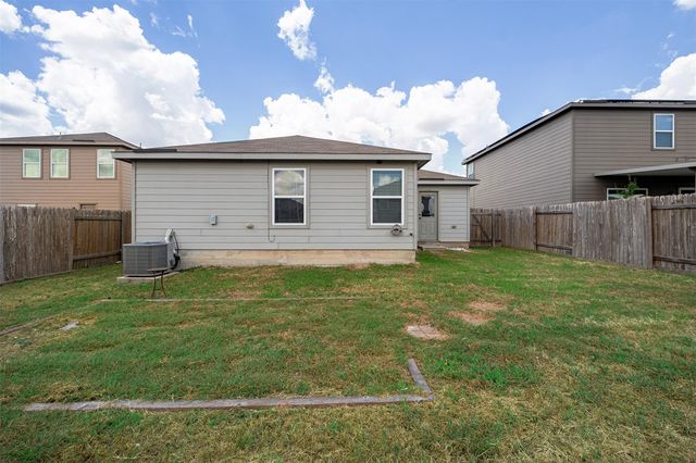 297 Koontz LOOP, Jarrell, TX 76537